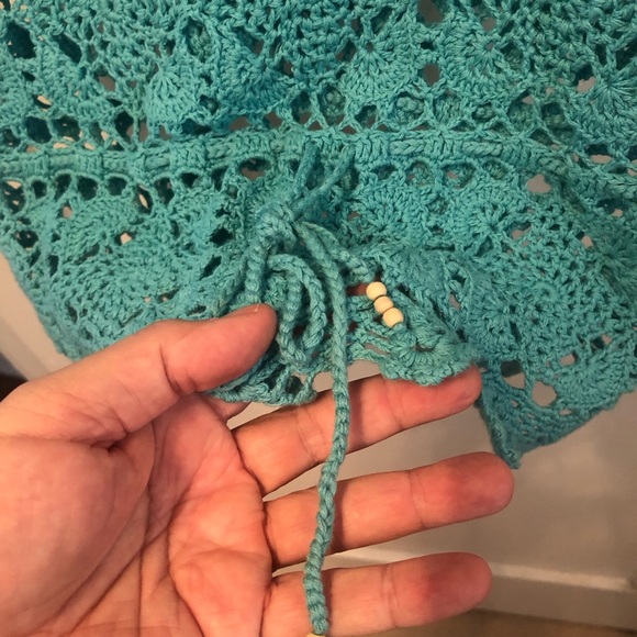 Elegant Crochet Women’s Top in Teal- perfect for those warm summer days. Used - Picture 2 of 10